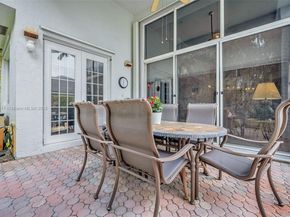 4123 W Lake Estates Dr, Davie FL 33328