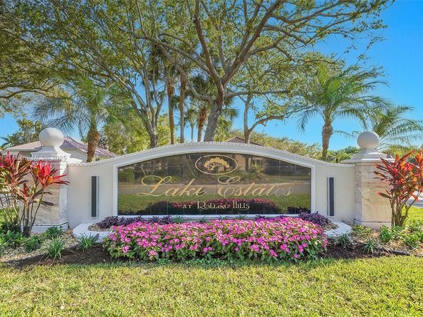 4123 W Lake Estates Dr, Davie FL 33328