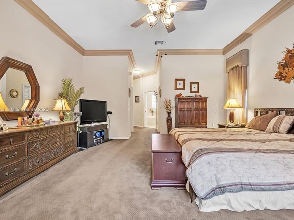 4123 W Lake Estates Dr, Davie FL 33328