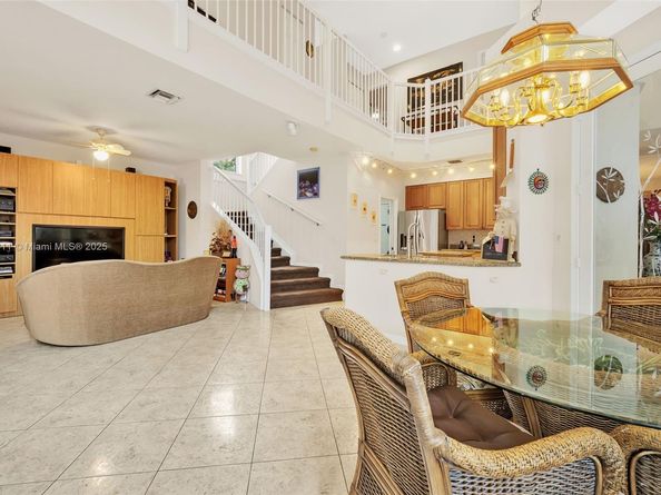 4123 W Lake Estates Dr, Davie FL 33328