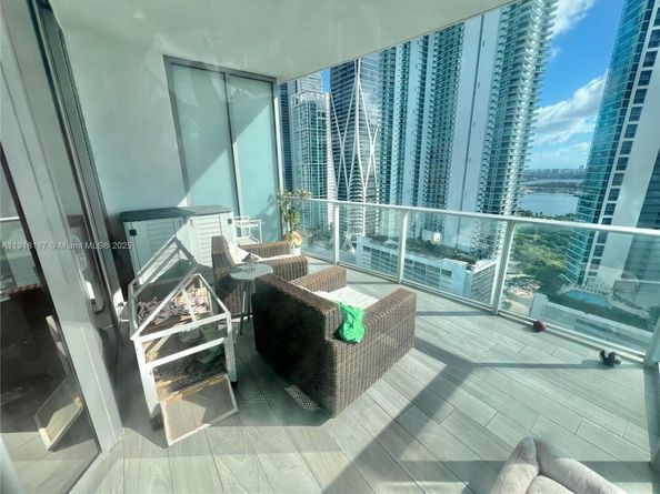 851 NE 1st Ave 2605, Miami FL 33132