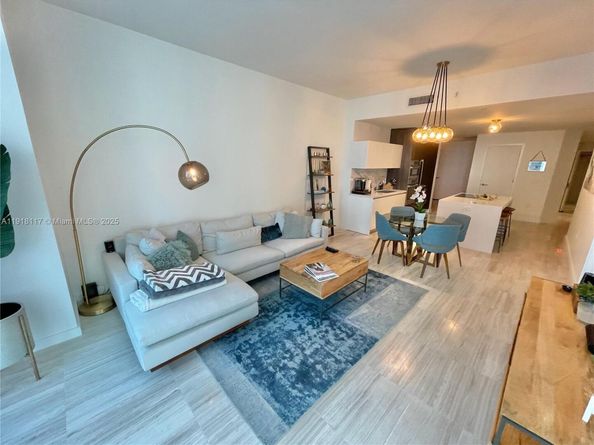 851 NE 1st Ave 2605, Miami FL 33132