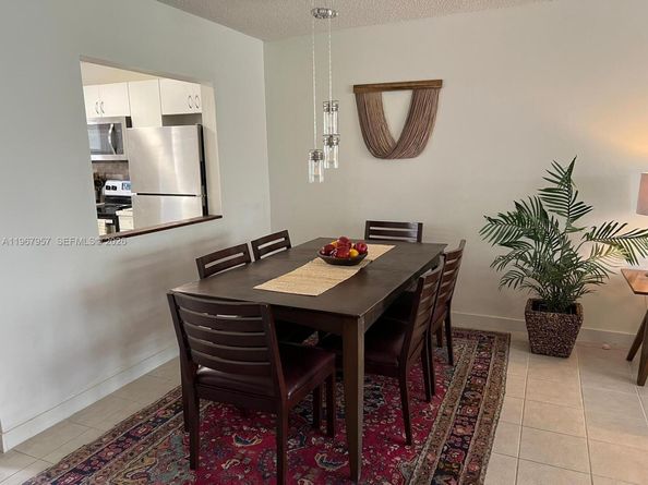 9581 Sunrise Lakes Blvd 208, Sunrise FL 33322