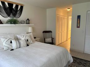 9581 Sunrise Lakes Blvd 208, Sunrise FL 33322