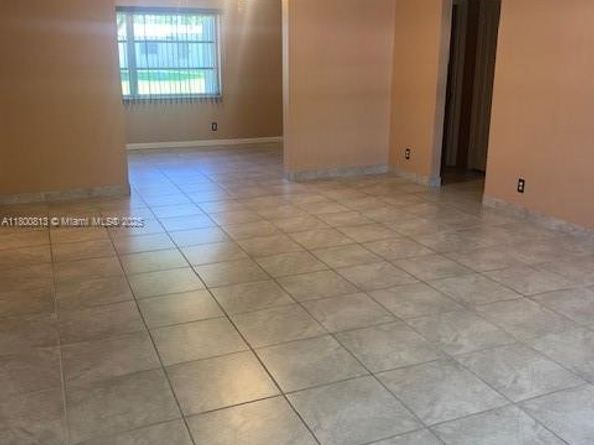 1024 NW 90th Way, Plantation FL 33322