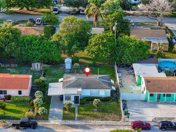 1235 NW 86th St, Miami FL 33147