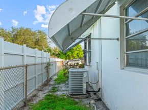 1235 NW 86th St, Miami FL 33147