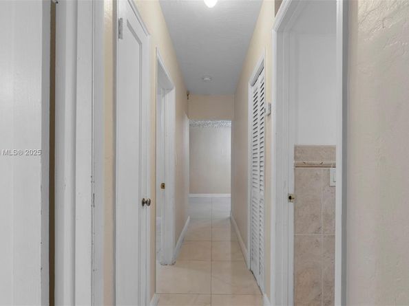 1235 NW 86th St, Miami FL 33147