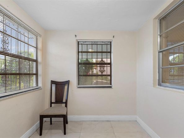 1235 NW 86th St, Miami FL 33147