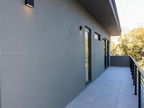 3540 Oak Ave, Miami FL 33133