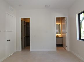 3540 Oak Ave, Miami FL 33133