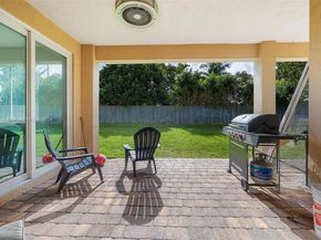 1528 NW 21st St, Homestead FL 33030