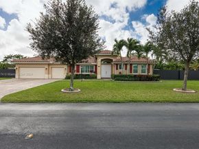 1528 NW 21st St, Homestead FL 33030