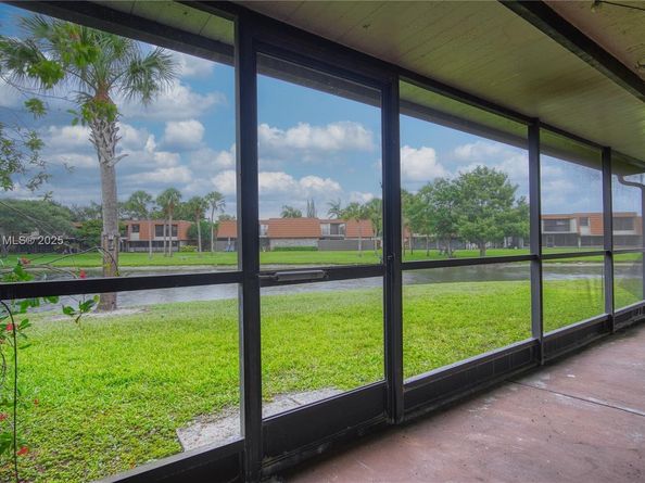 11101 SW 15th Mnr, Davie FL 33324