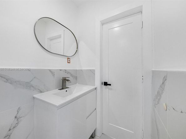 741 NW 77th Ter, Miami FL 33150