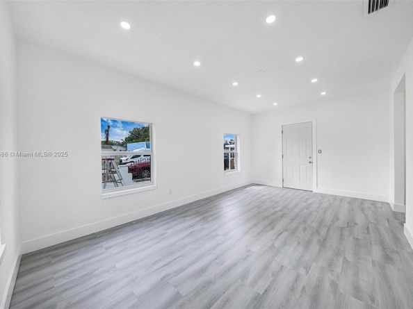 741 NW 77th Ter, Miami FL 33150