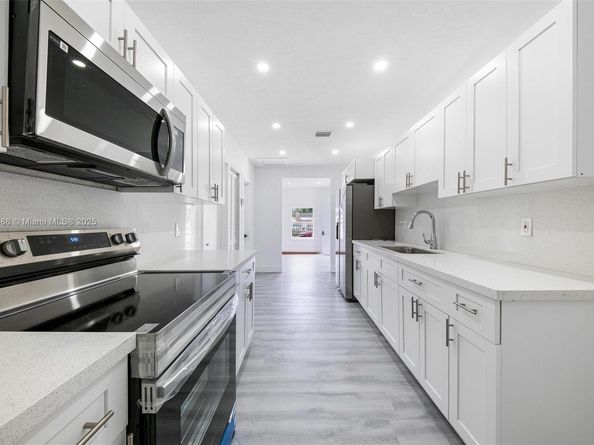 741 NW 77th Ter, Miami FL 33150