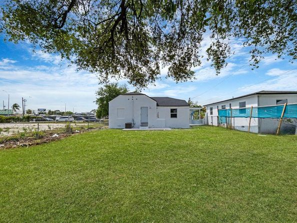 741 NW 77th Ter, Miami FL 33150