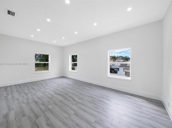 741 NW 77th Ter, Miami FL 33150