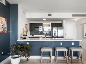 90 SW 3rd St 2706, Miami FL 33130