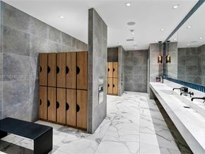 90 SW 3rd St 2706, Miami FL 33130