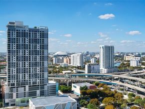 90 SW 3rd St 2706, Miami FL 33130