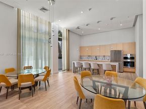 90 SW 3rd St 2706, Miami FL 33130