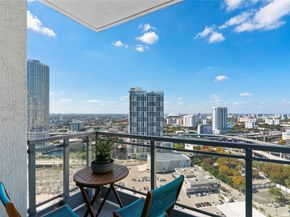 90 SW 3rd St 2706, Miami FL 33130