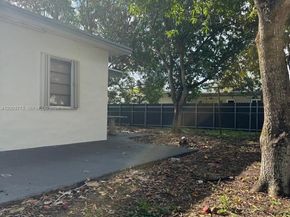 5260 SW 2nd St, Miami FL 33134