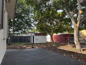 5260 SW 2nd St, Miami FL 33134