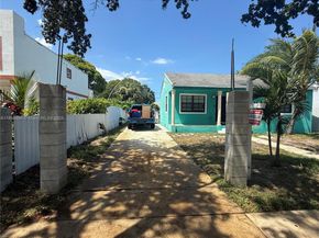 733 45th St, West Palm Beach FL 33407