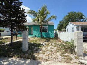 733 45th St, West Palm Beach FL 33407