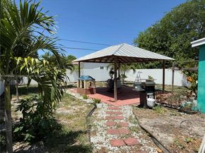 733 45th St, West Palm Beach FL 33407