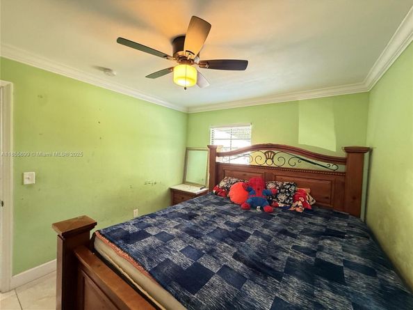 733 45th St, West Palm Beach FL 33407