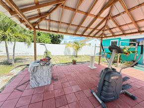 733 45th St, West Palm Beach FL 33407