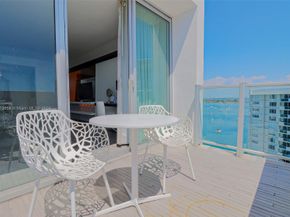 1100 West Avenue PH17, Miami Beach FL 33139