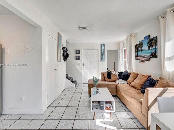 5960 NE 5th Ct 6, Miami FL 33137