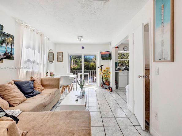 5960 NE 5th Ct 6, Miami FL 33137