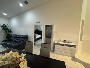 1221 NE 32nd Ter, Homestead FL 33033