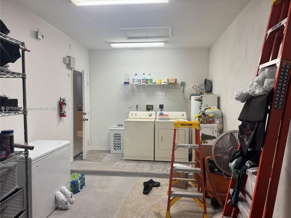 1221 NE 32nd Ter, Homestead FL 33033