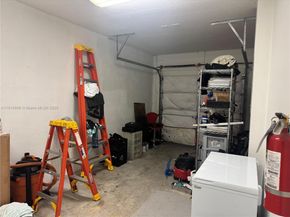 1221 NE 32nd Ter, Homestead FL 33033