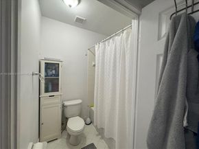 1221 NE 32nd Ter, Homestead FL 33033