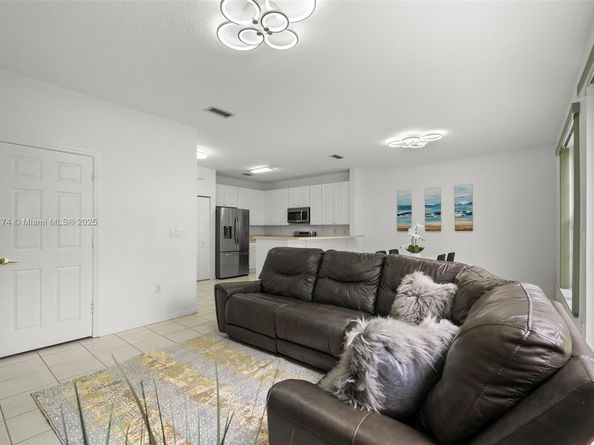 1968 NW 79th Way, Pembroke Pines FL 33024