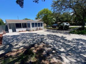 1947 Garfield St, Hollywood FL 33020