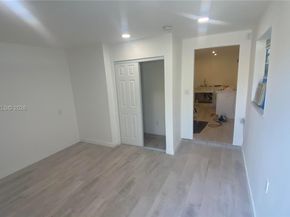 1947 Garfield St, Hollywood FL 33020