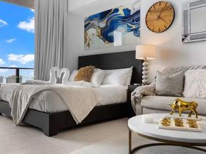 601 NE 1 Ave PH4912, Miami FL 33132