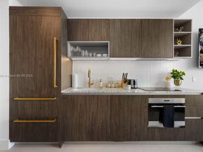 601 NE 1 Ave PH4912, Miami FL 33132