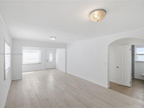 1431 NW 30th St, Miami FL 33142