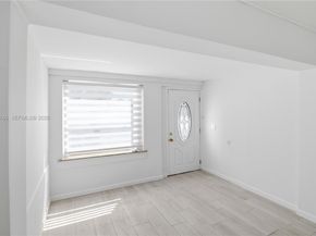 1431 NW 30th St, Miami FL 33142