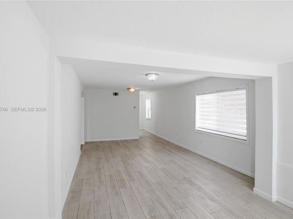 1431 NW 30th St, Miami FL 33142